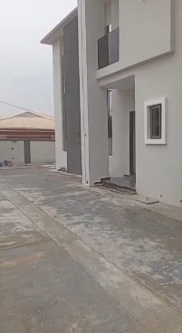 A 6 Bedroom Fully Detached Mansion
