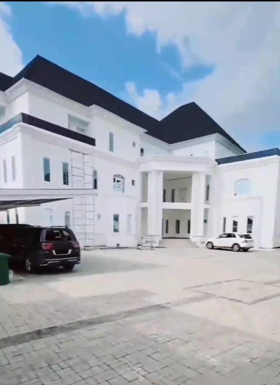 🏛️ Brand-new mega mansion for sale | Asokoro Main, Abuja